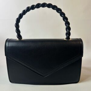 NEW URBAN EXPRESSIONS MONIQUE BLACK TOP HANDLE BAG